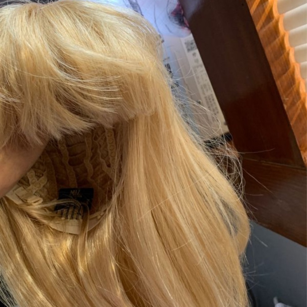 Wig - Picture 5 of 5